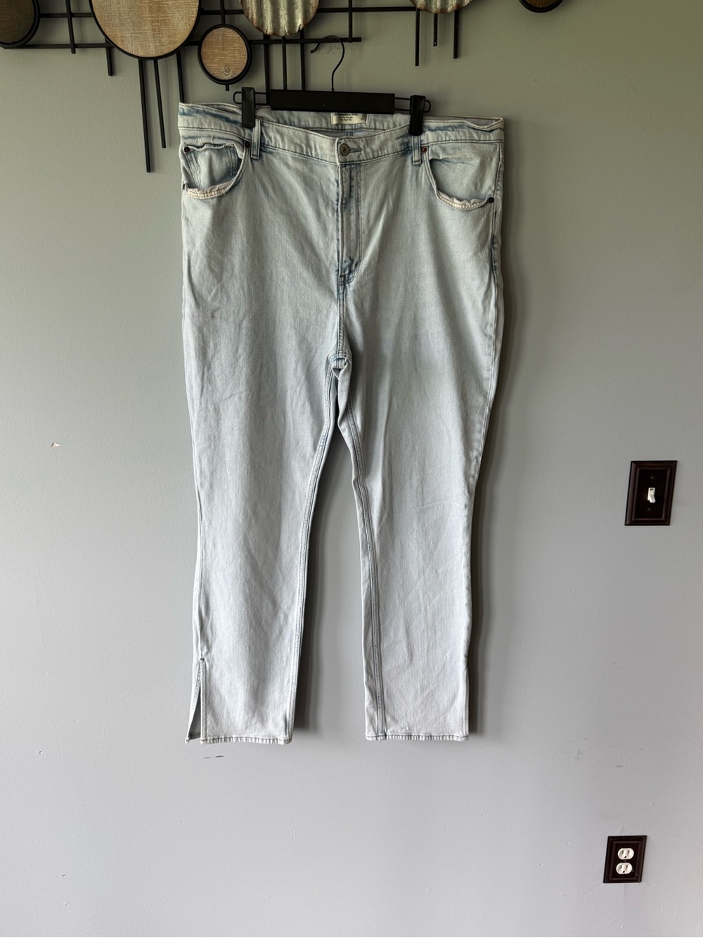 Abercrombie & Fitch Light Blue Slim Straight High Rise Jeans 20L